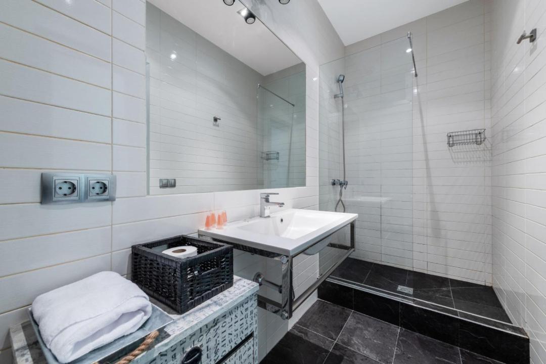 מדריד 1 Bedroom 1 Bathroom Furnished - Sol - Downtown - Minty Stay מראה חיצוני תמונה